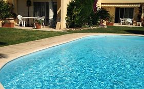 Villa C3 Arthur Rimbaub chambre d’hôte piscine proche mer plage 600m